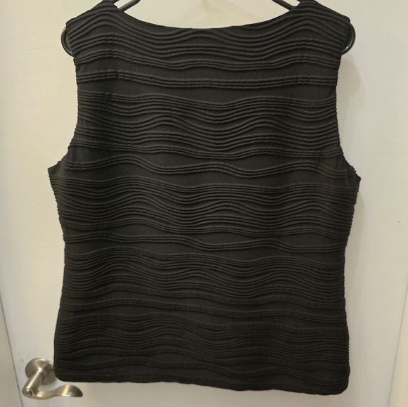 Calvin Klein Women's Black Sleeveless Top Wavy Textured Stripe Lined (Size:XL) - Picture 2 of 2